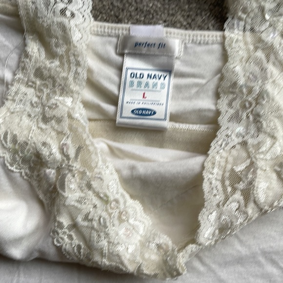 Lacy Tank - Picture 2 of 5